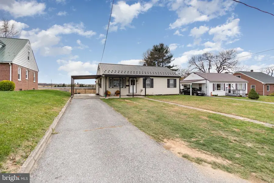 384 W Main Street, Fayetteville, PA 17222 - Image #2