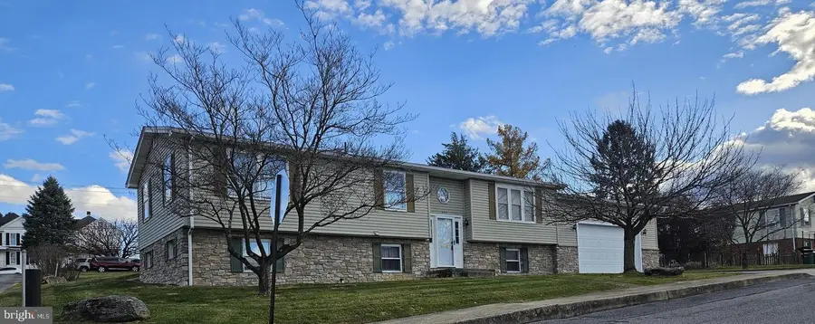 435 Scott Avenue, Waynesboro, PA 17268 - Image #2