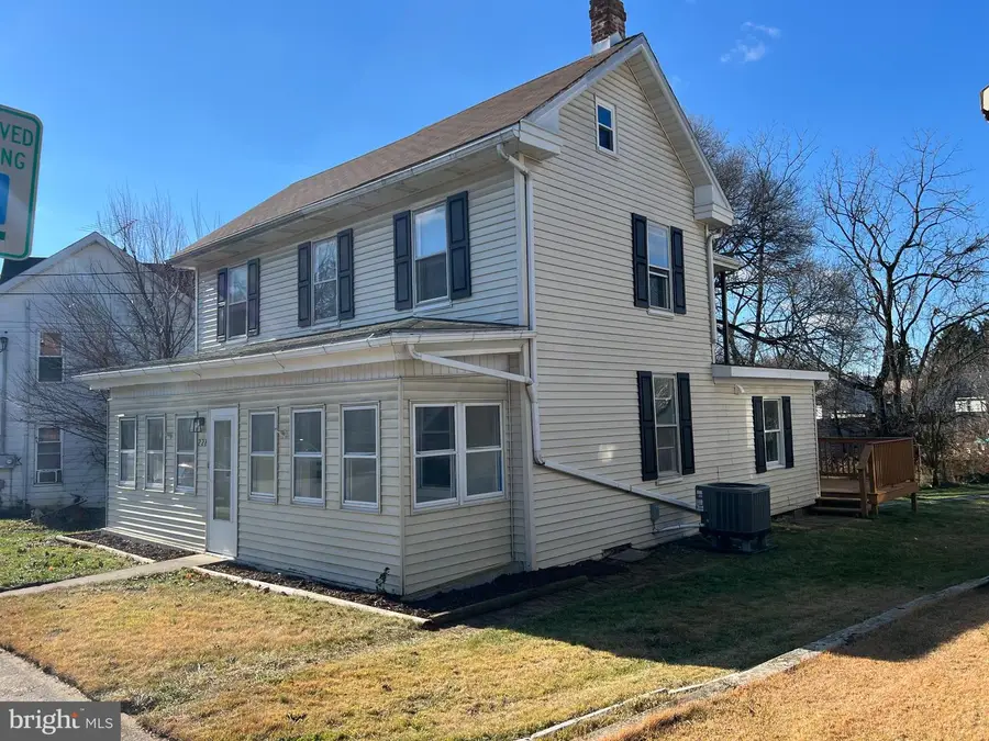 228 Hamilton Ave, Waynesboro, PA 17268 - Image #3