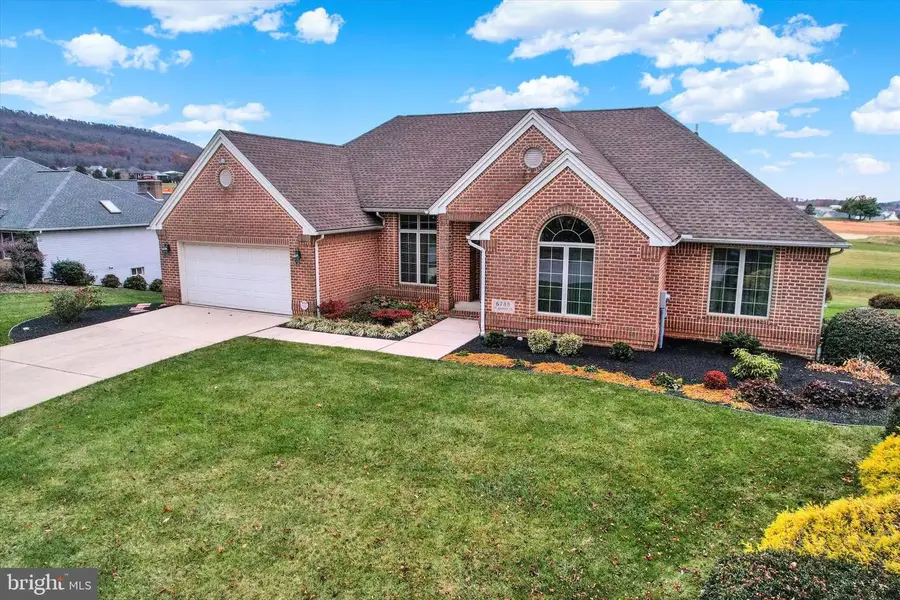 6788 St Annes Dr, Fayetteville, PA 17222 - Image #2