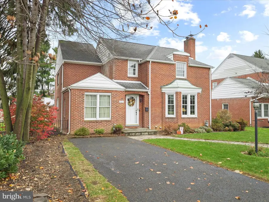 1427 Wilson Ave, Chambersburg, PA 17201 - Image #2