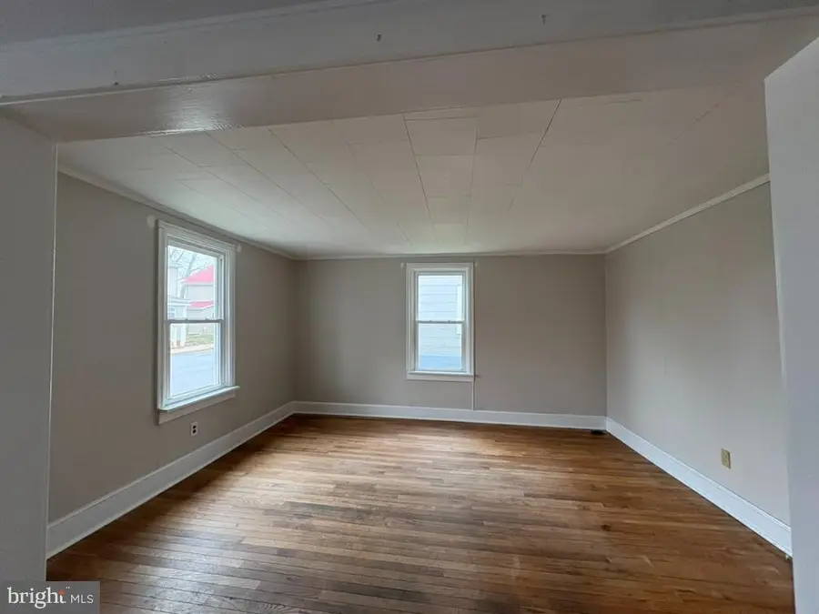 251 Wayne Ave, Waynesboro, PA 17268 - Image #3