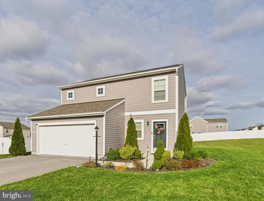5434 Sutherland Court, Chambersburg, PA 17202 - Image #2