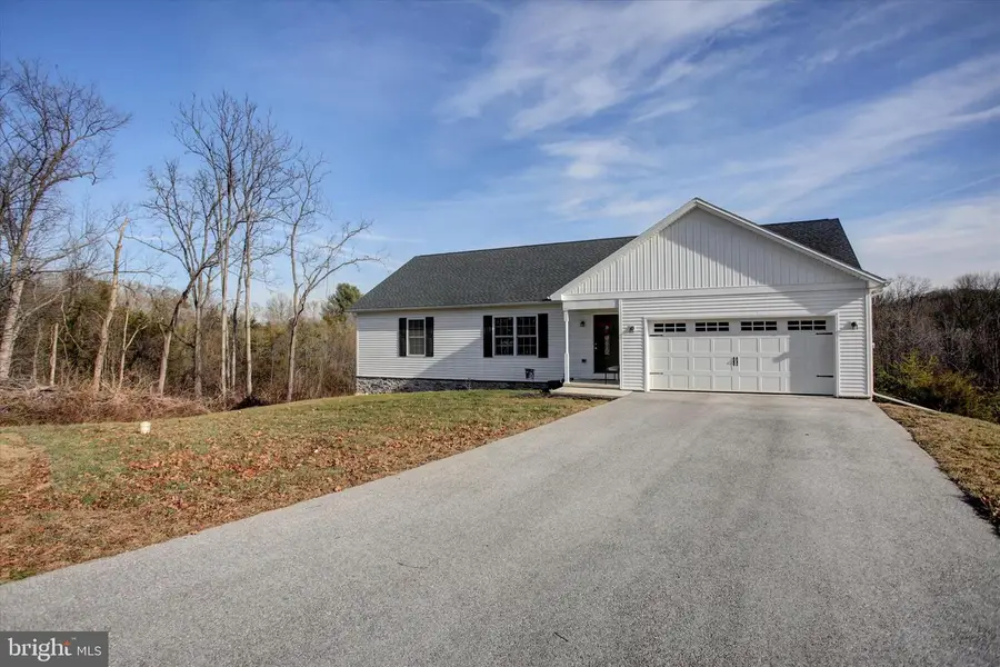 4034 Percy Ave, Chambersburg, PA 17202 - Image #2