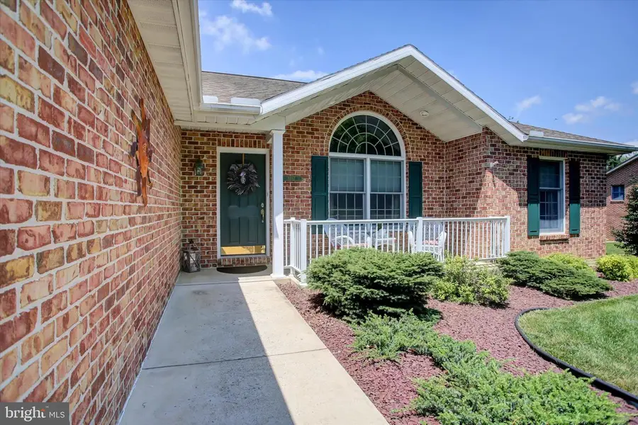 6982 Augusta National, Fayetteville, PA 17222 - Image #2