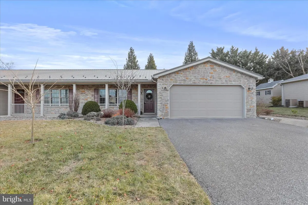 11400 Nicole Dr, Greencastle, PA 17225 - Image #1