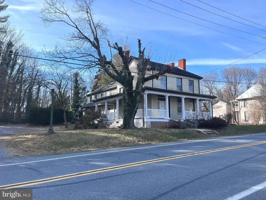 128 W. Main St., Fayetteville, PA 17222 - Image #2