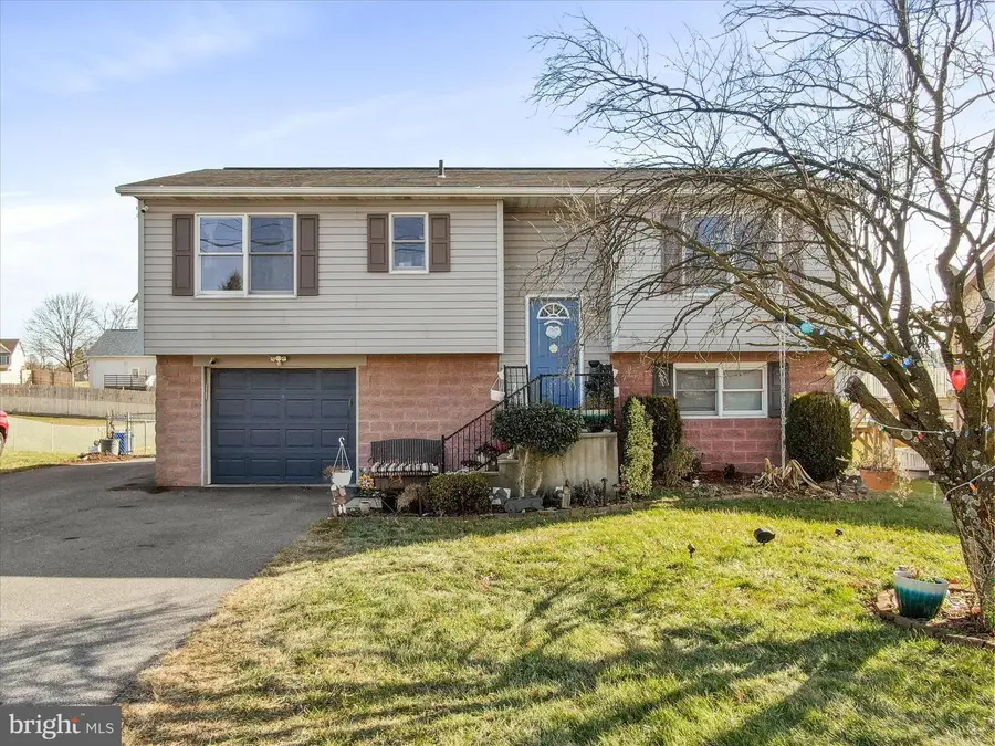 1294 Warm Spring Rd, Chambersburg, PA 17202 - Image #2
