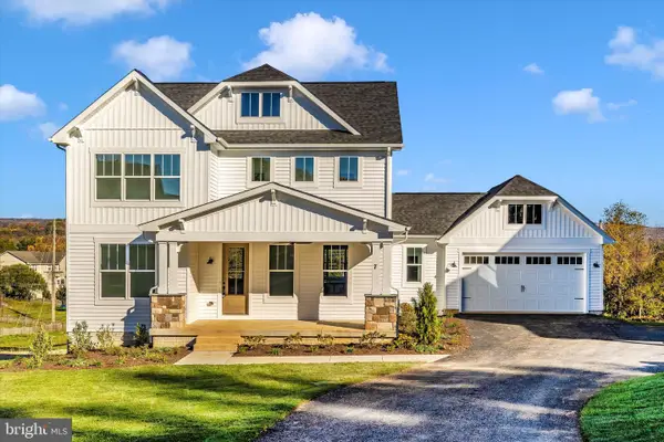 1383 Shannon Dr S, GREENCASTLE, PA 17225