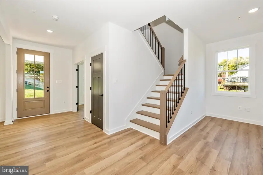 1383 Shannon Dr S, Greencastle, PA 17225 - Image #3