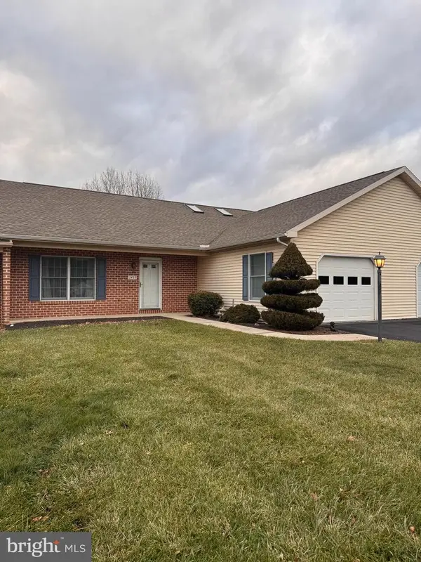 3459 Glen Eagles Dr, CHAMBERSBURG, PA 17202