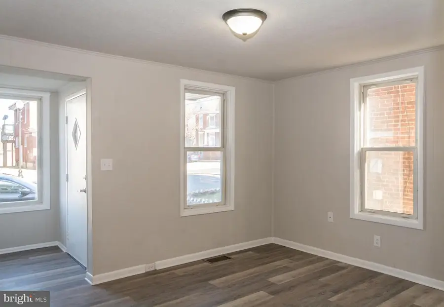 602 W Main Street, Waynesboro, PA 17268 - Image #3