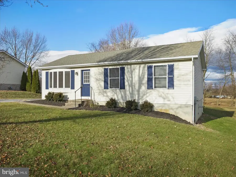 2765 Tattoo Dr, Chambersburg, PA 17202 - Image #3