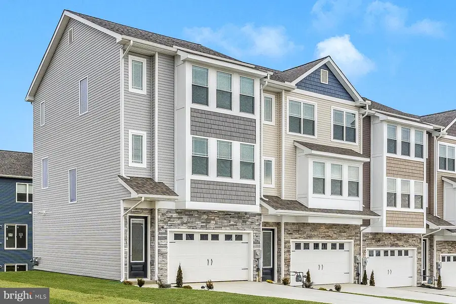 541 Bartholomew Dr, Waynesboro, PA 17268 - Image #2