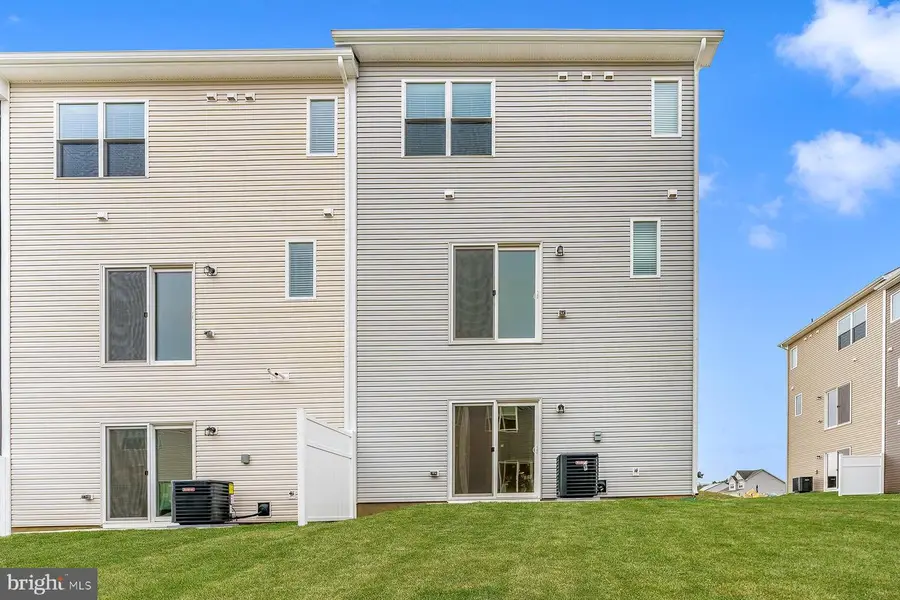 541 Bartholomew Dr, Waynesboro, PA 17268 - Image #3