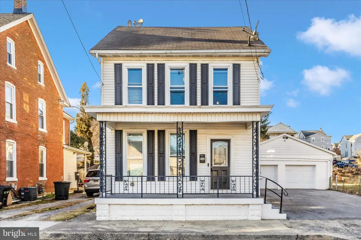148 Hamilton Ave, Waynesboro, PA 17268 - #1
