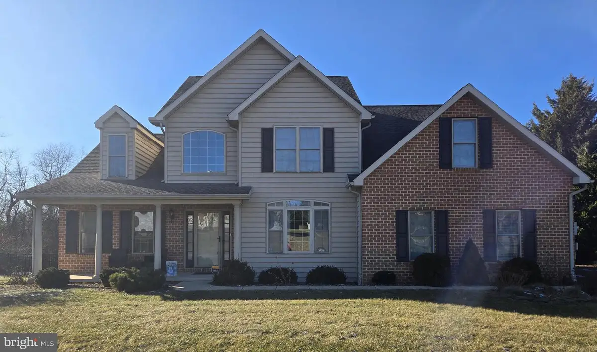 108 N Blackberry Ln, Fayetteville, PA 17222 - Image #1