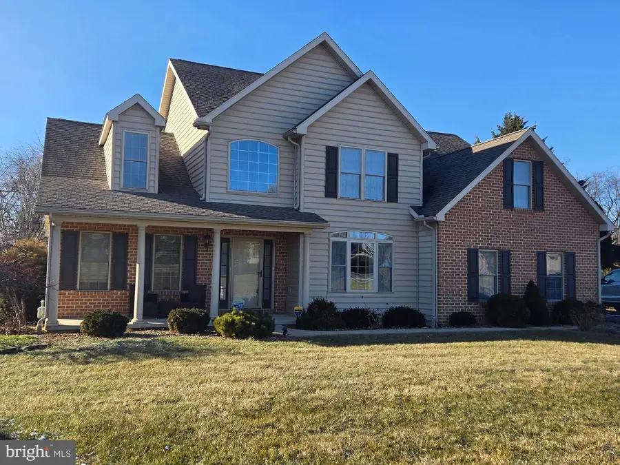 108 N Blackberry Ln, Fayetteville, PA 17222 - Image #2