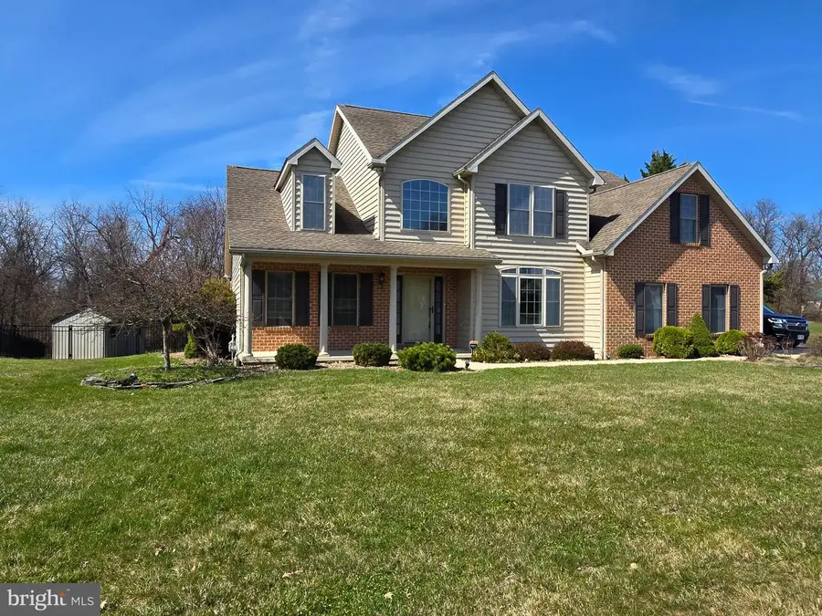 108 N Blackberry Ln, Fayetteville, PA 17222 - #3