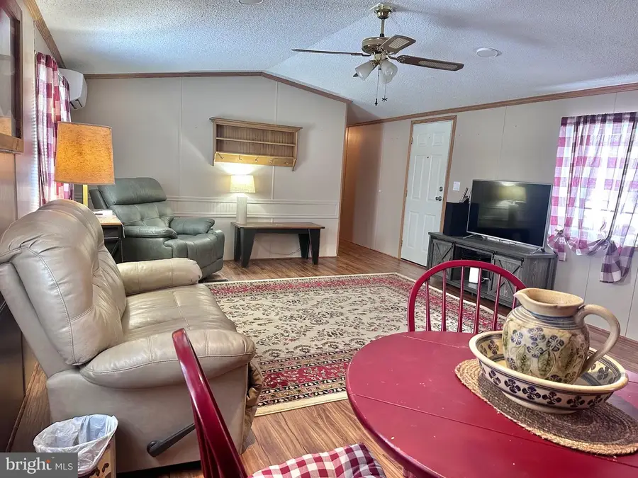 226 Edgewod Avenue, Saint Thomas, PA 17252 - #3