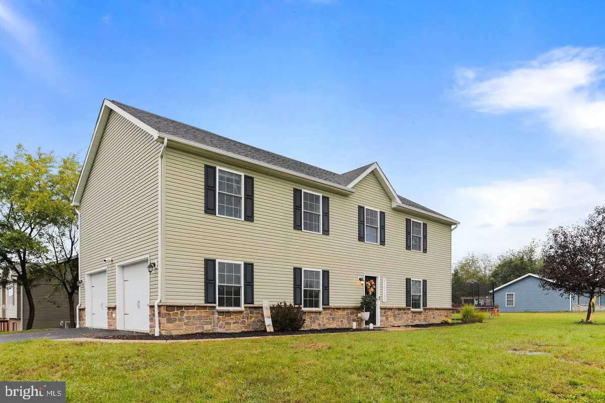 3618 Hickory Ct, Chambersburg, PA 17202 - Image #1