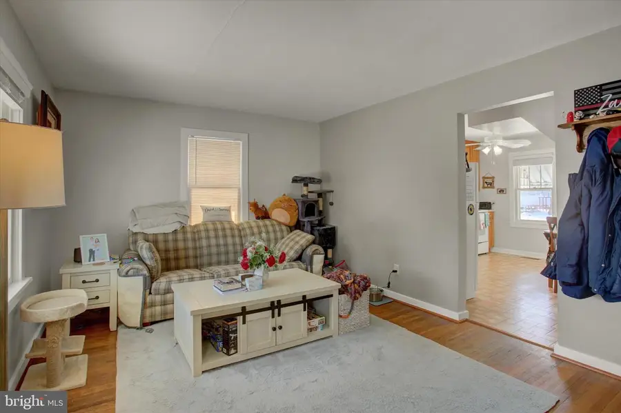 210 Jones Avenue S, Monterey Alto, PA 17237 - #3