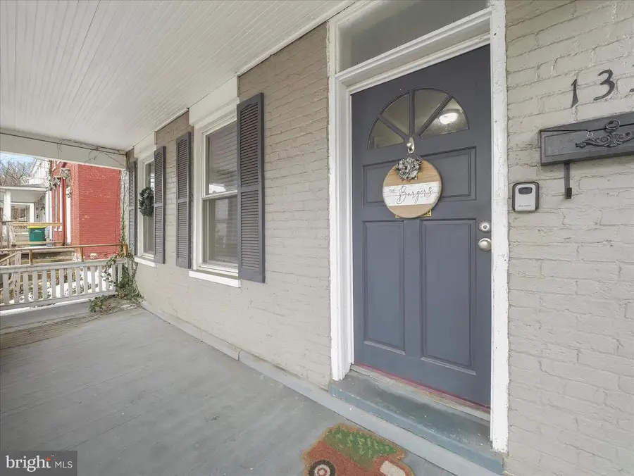 133 N Church St, Waynesboro, PA 17268 - #2