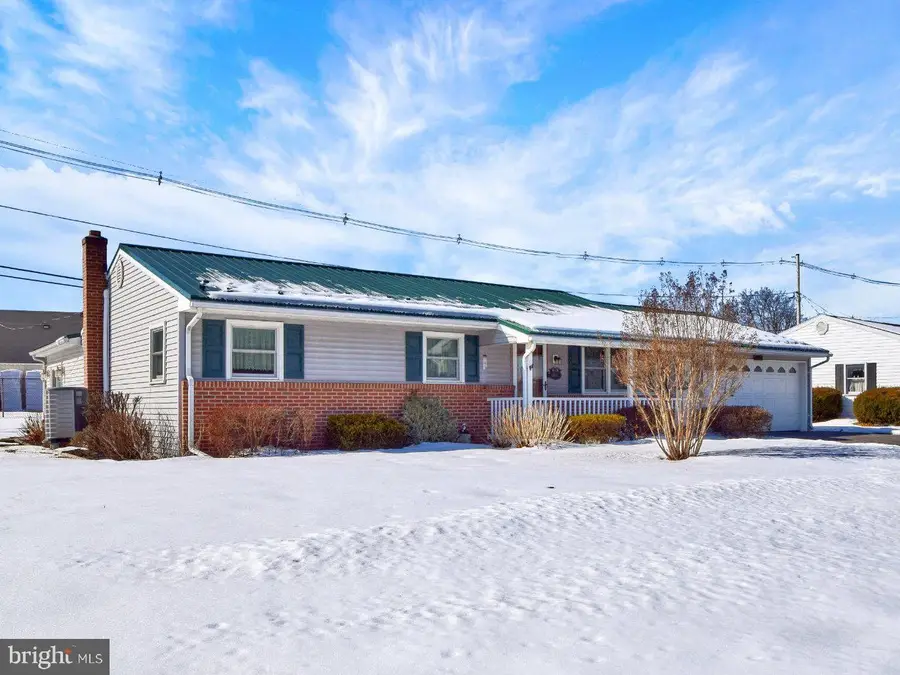 1138 Brandon Dr, Chambersburg, PA 17201 - #2