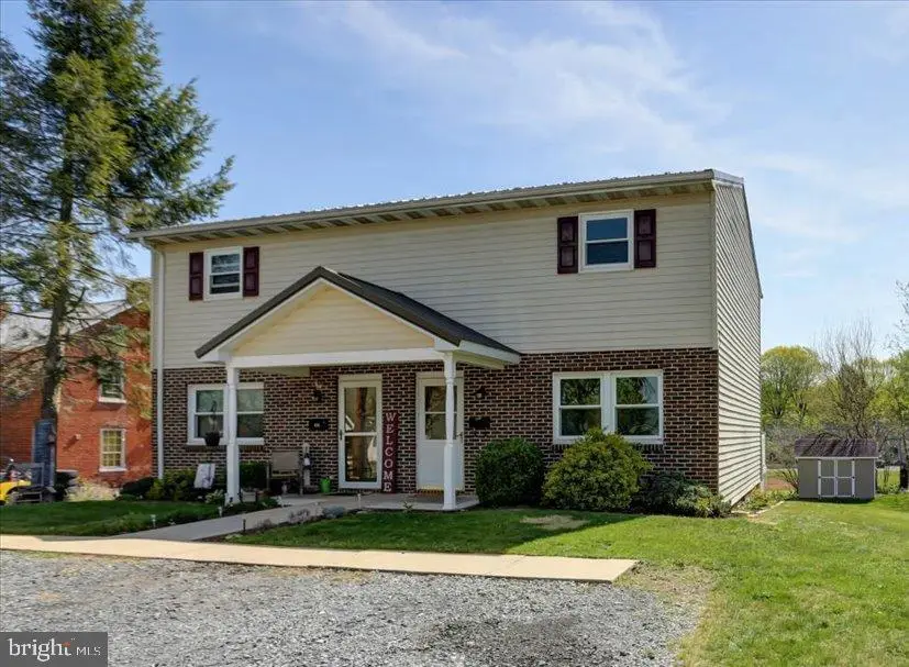 217-219 N Linden Ave, Greencastle, PA 17225 - #1