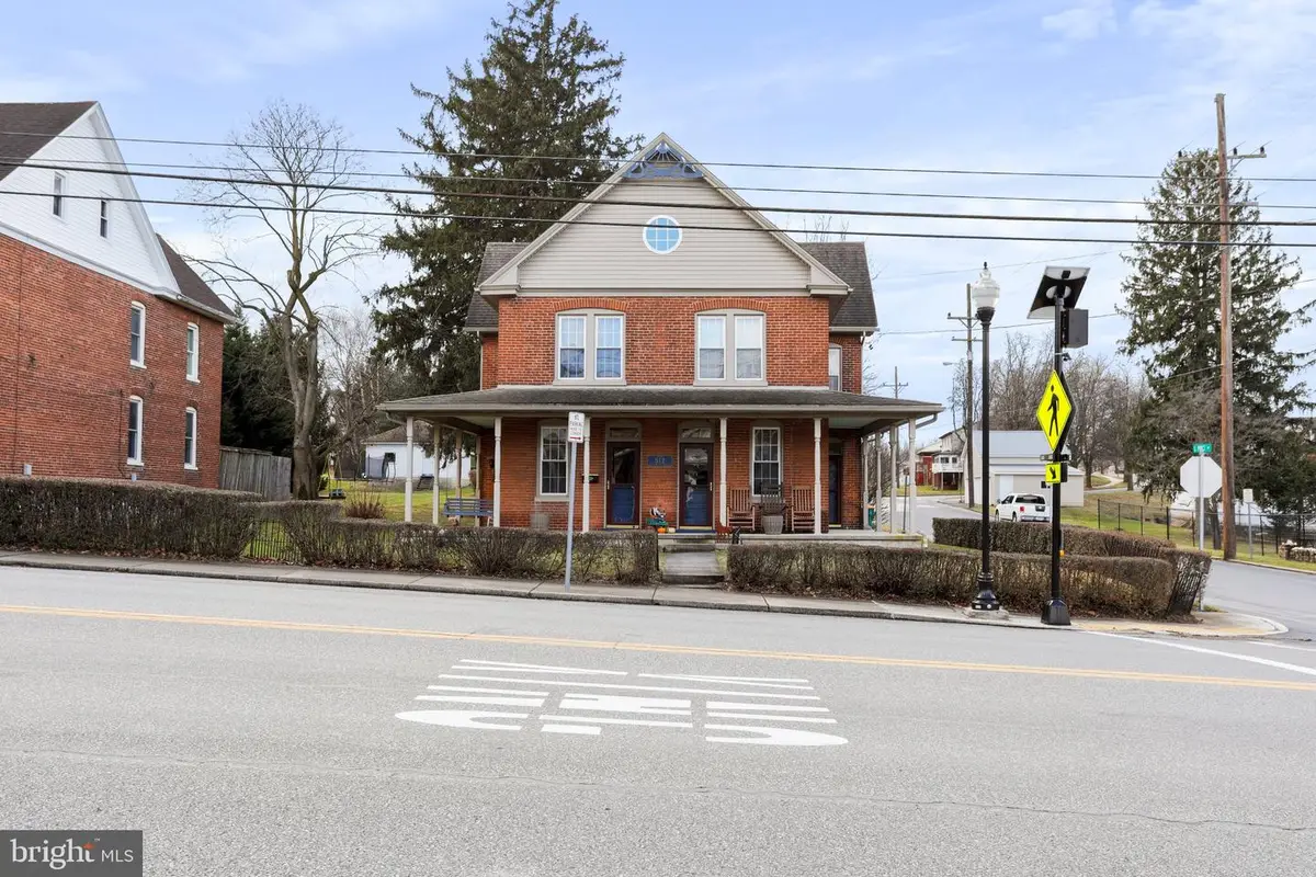 512 W W Main Street St, Waynesboro, PA 17268 - #1
