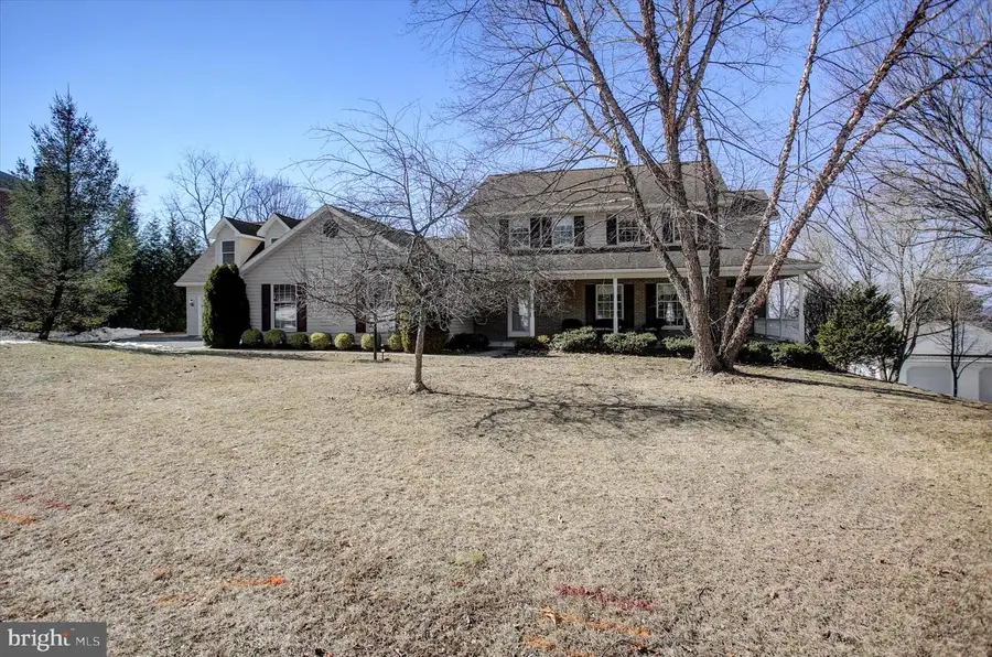 11459 Valleywood Dr, Waynesboro, PA 17268 - #2