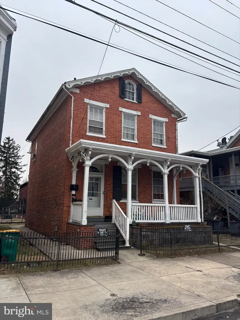 214 E Washington St, Chambersburg, PA 17201 - #1