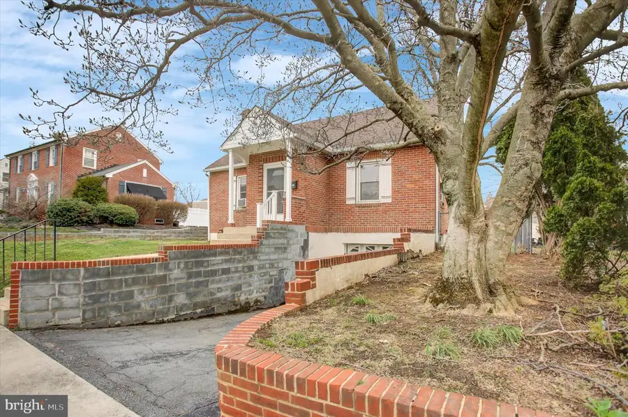 209 Homewood Ave, Waynesboro, PA 17268 - #3