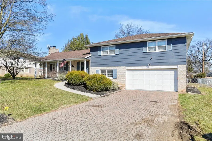 173 Colonial Dr, Chambersburg, PA 17202 - #2