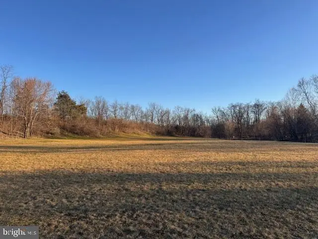 Meadowcreek Dr, Chambersburg, PA 17202 - #1