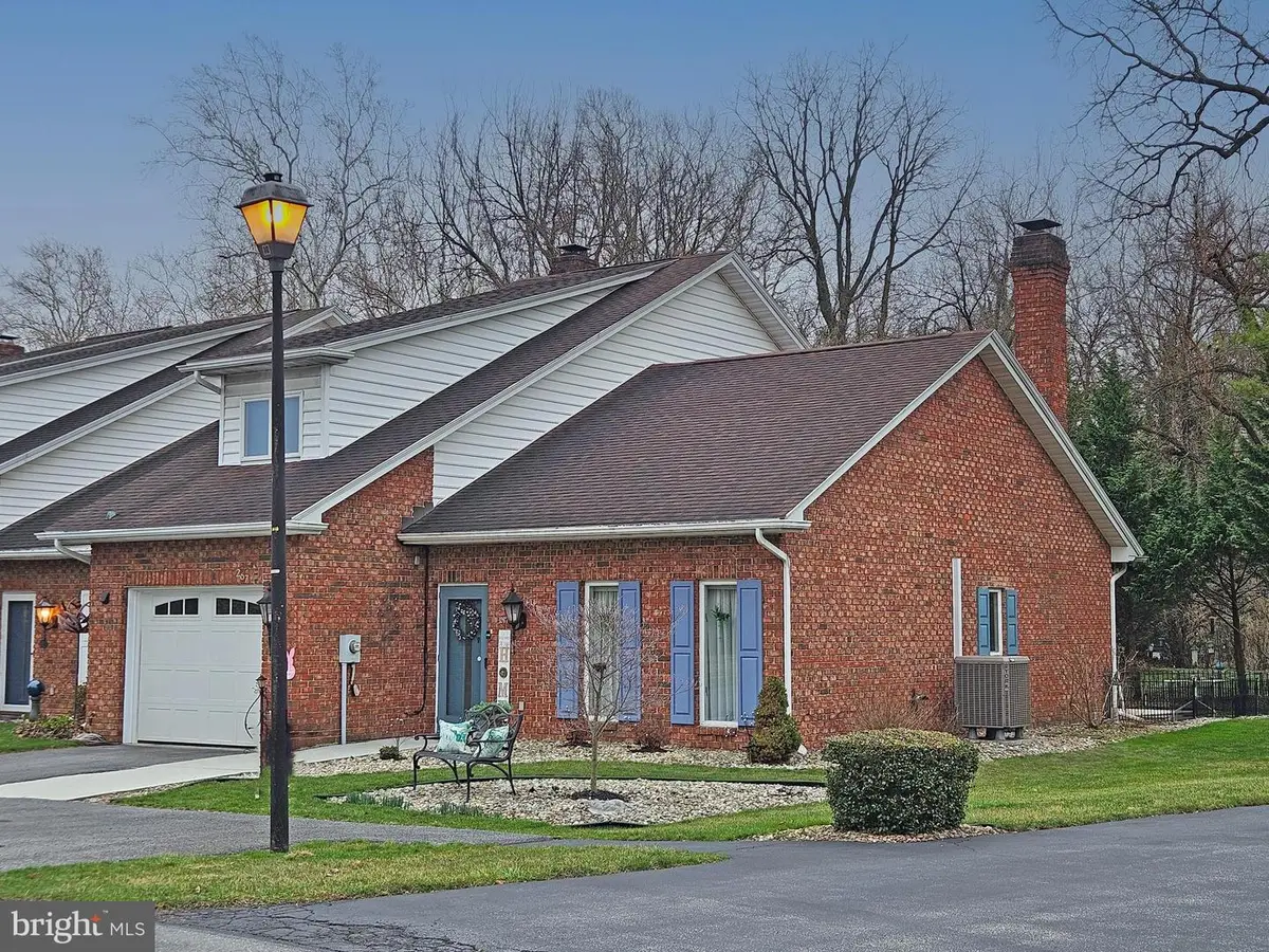 267 Stonegate Cir S, Chambersburg, PA 17201 - #1