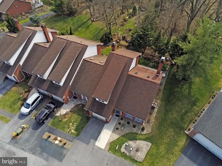 267 Stonegate Cir S, Chambersburg, PA 17201 - #3