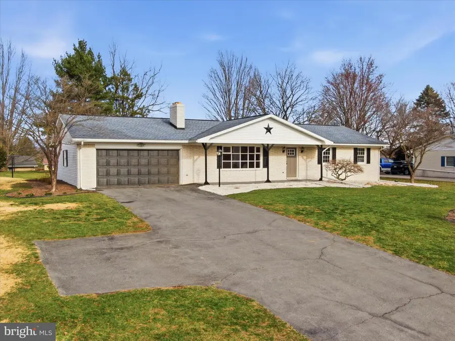 2953 Philadelphia Ave, Chambersburg, PA 17201 - #2