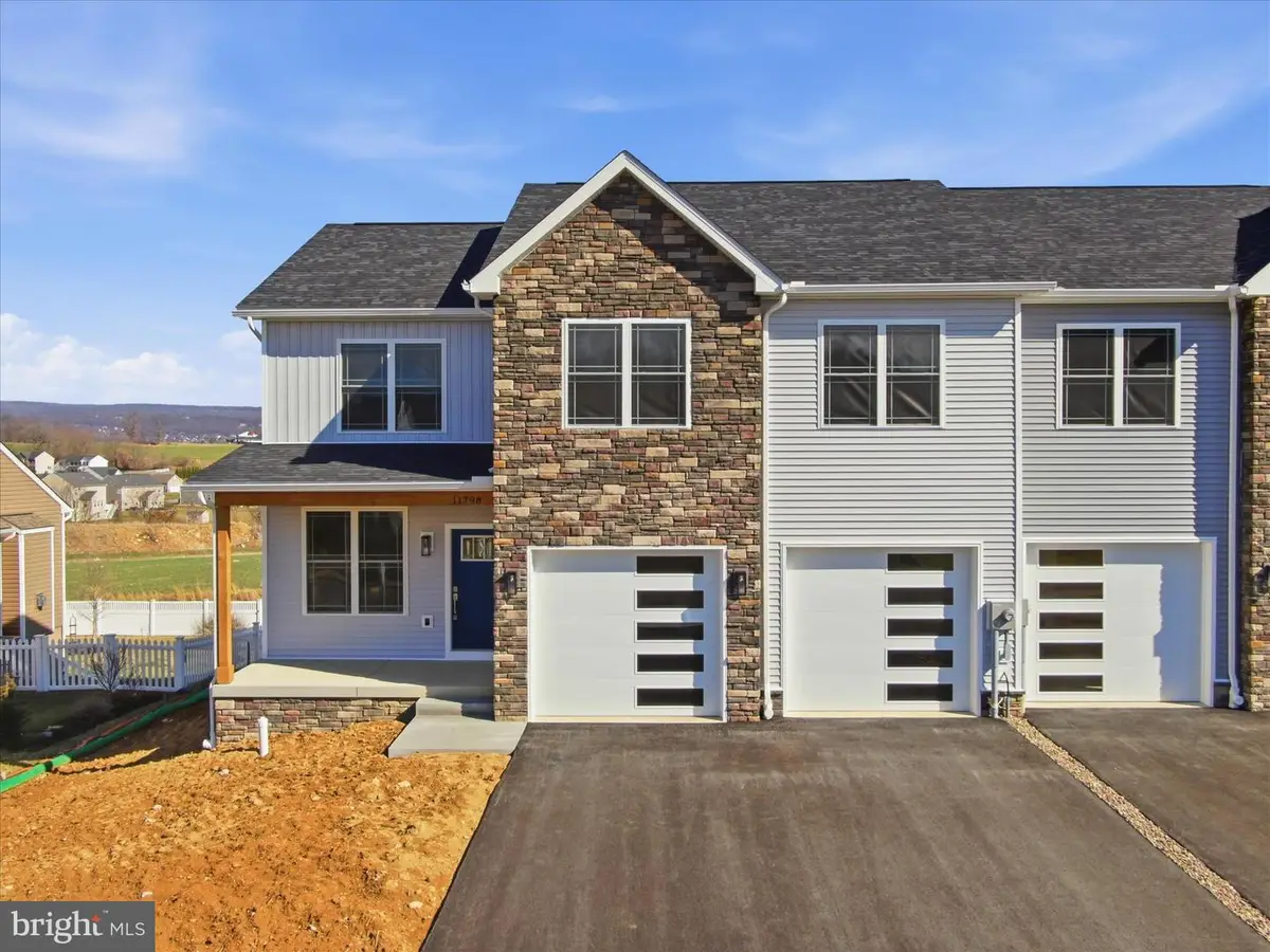 11816 Mystic Rock Ln S, Waynesboro, PA 17268 - #1