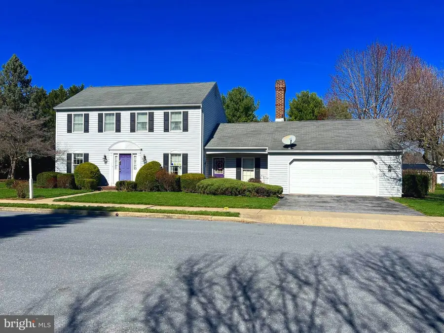 831 Rosewood Court, Chambersburg, PA 17201 - #3