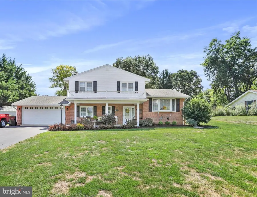 364 Briar Ln, Chambersburg, PA 17202 - #2