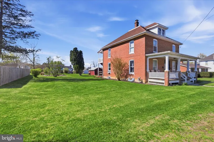 251 E E Grant Street St, Greencastle, PA 17225 - #2