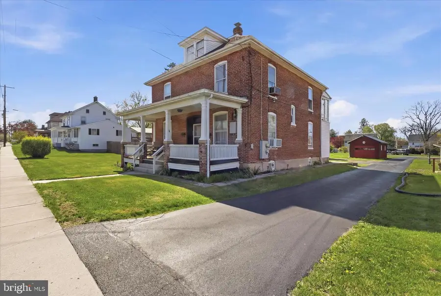 251 E E Grant Street St, Greencastle, PA 17225 - #3