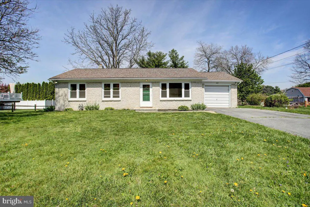 203 University Dr, Monterey Alto, PA 17237 - #1