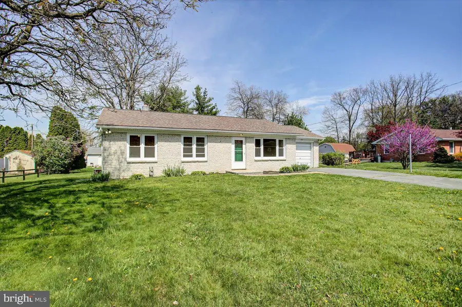 203 University Dr, Monterey Alto, PA 17237 - #2