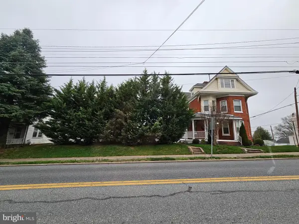 140 N Grant St, WAYNESBORO, PA 17268