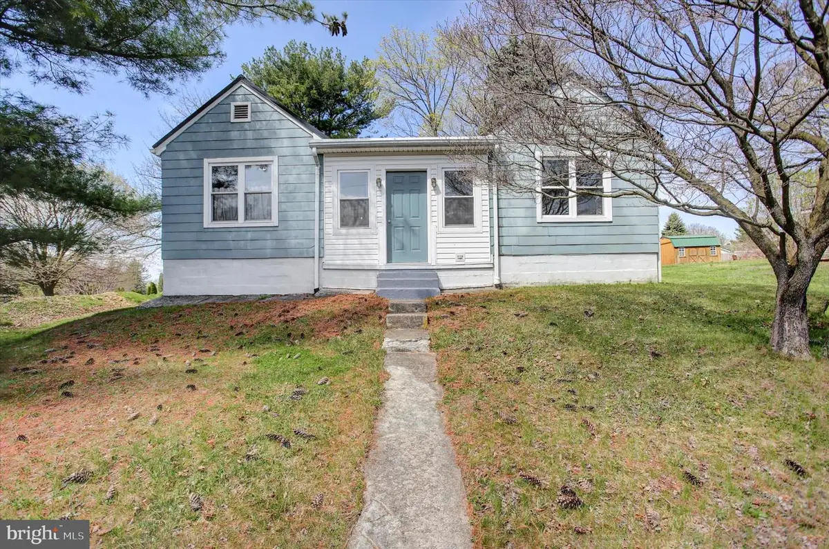 824 S S Church Street, Waynesboro, PA 17268 - #1