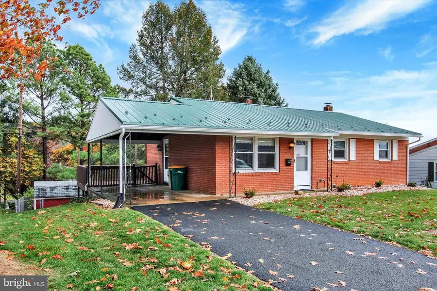 306 Cottage St, Waynesboro, PA 17268 - #3