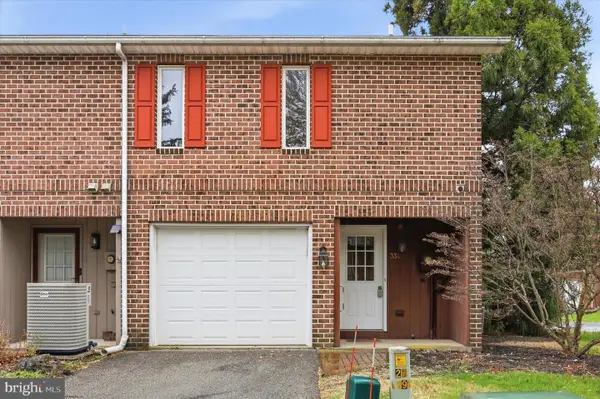 334 Stonegate Court, CHAMBERSBURG, PA 17201