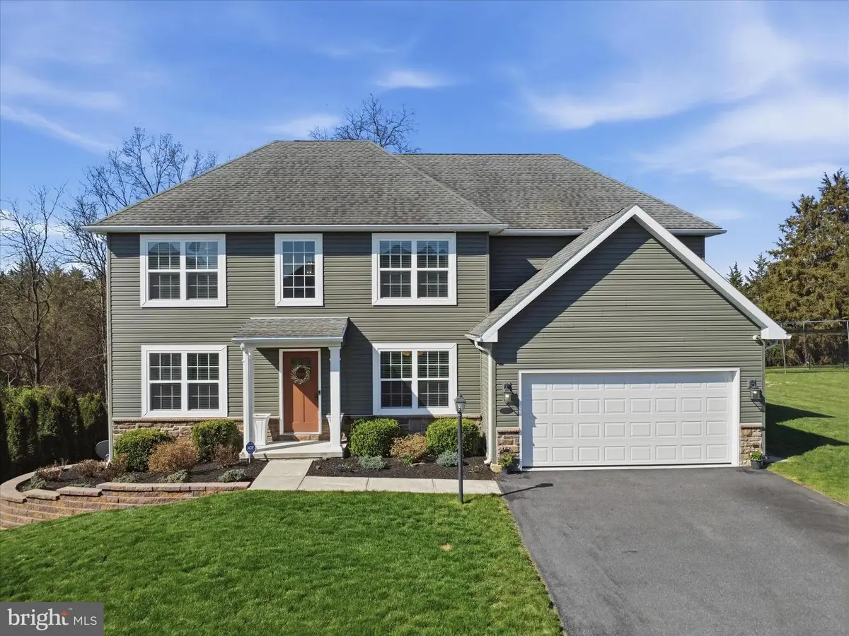 1356 Emilys Ct, Greencastle, PA 17225 - #1